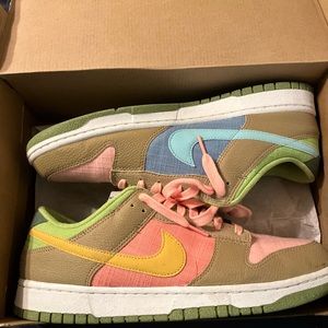 Nike Dunks Low “Sun Club - Arctic Orange Sanded Gold”